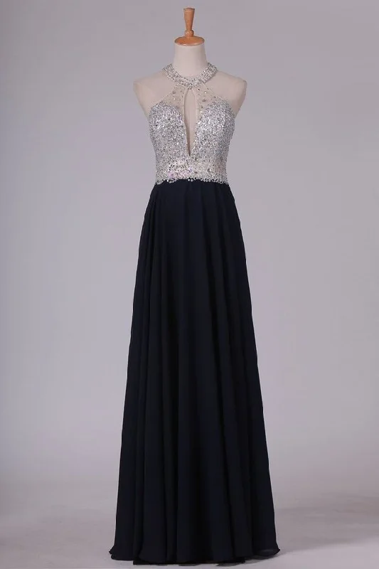 2024 Chiffon Prom Dresses Floor Length Halter A Line With Beads Open P8J1QARA