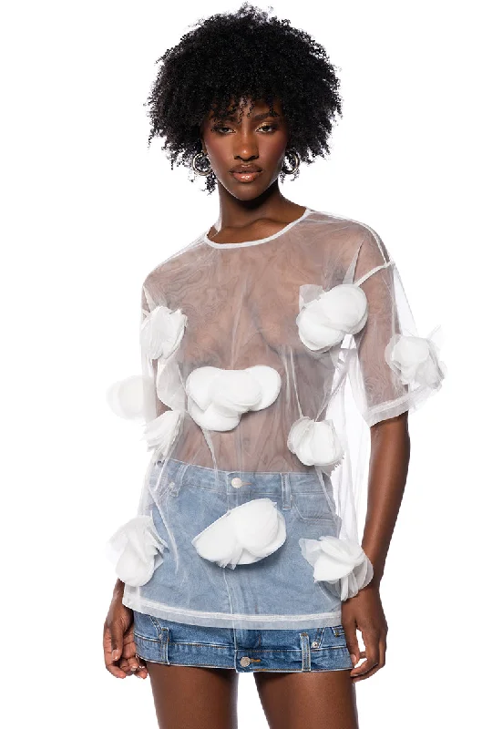 IN BLOOM FLORAL APPLIQUE MESH T SHIRT Comfortable Knit Short Shirt