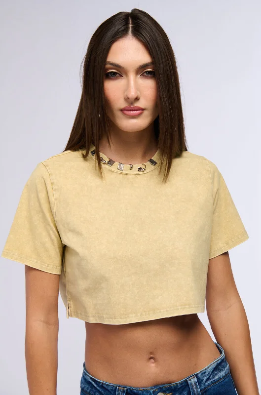 SIMPLE AND CUTE EMBELLISHED NECKLINE SHIRT IN LIGHT BROWN Comfortable Pocket Short Shirt