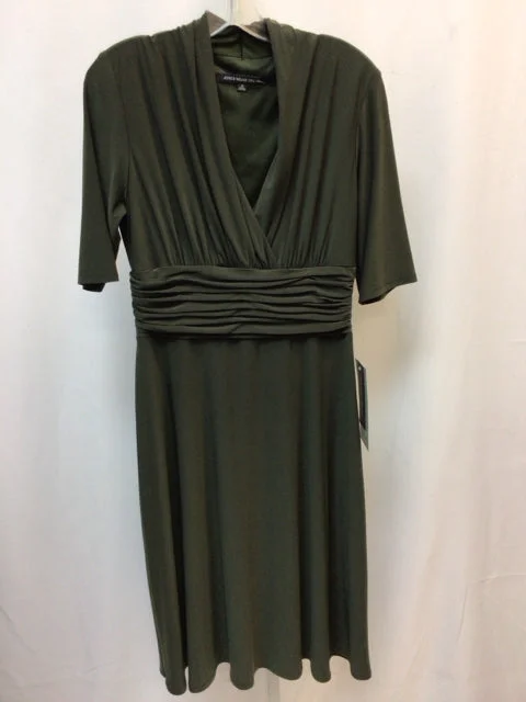 Size 12 Jones Wear Olive 3/4 Sleeve Dress